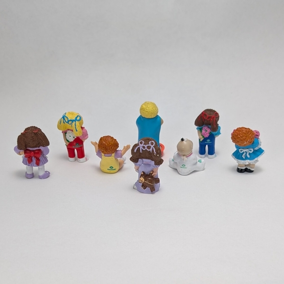Vintage Set of 8 Cabbage Patch Kids figures, relive the nostalgia🥬 - Picture 2 of 12